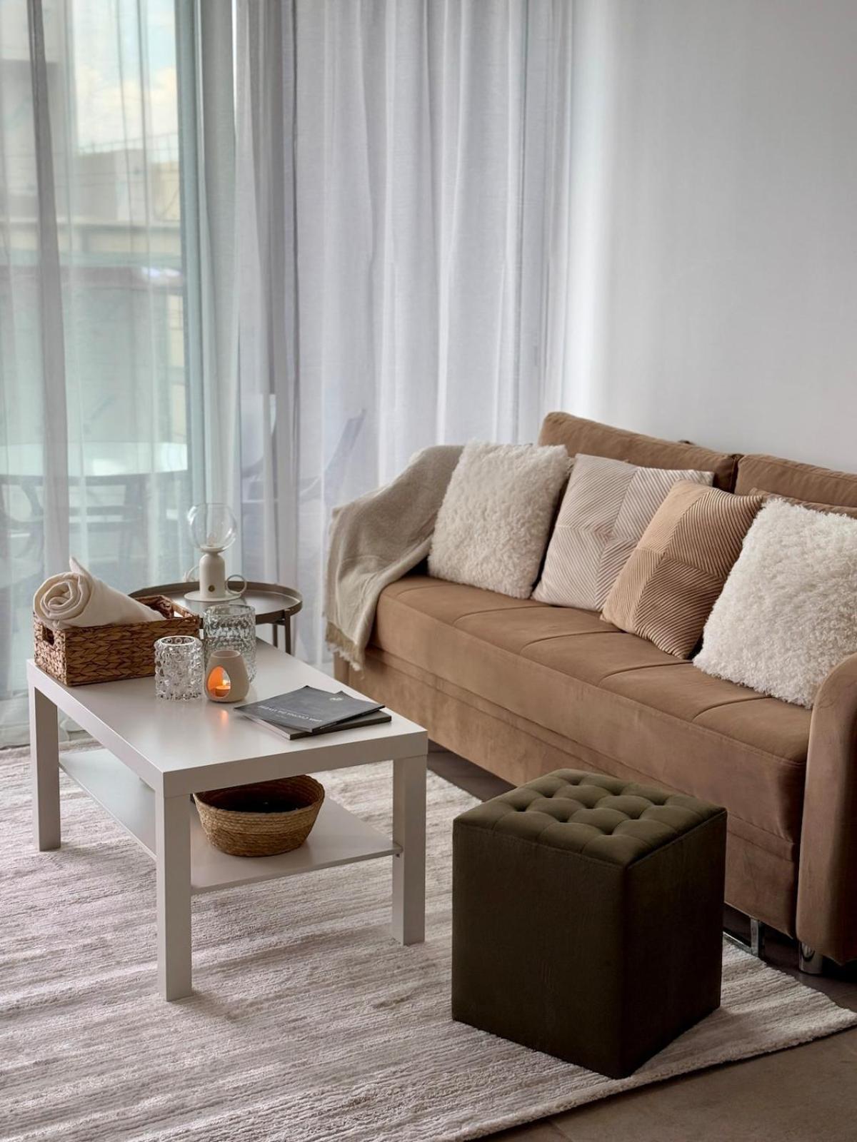 1 Bed Apartment, 2nd Floor Apartament